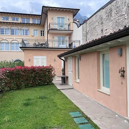 Casa Lowi Holiday home *